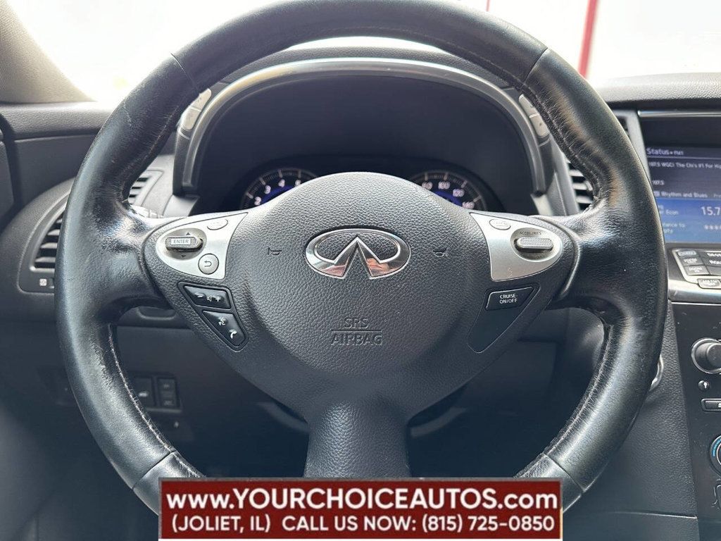 2017 INFINITI QX70 AWD - 22595215 - 26