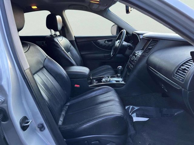 2017 INFINITI QX70 AWD - 22985455 - 20