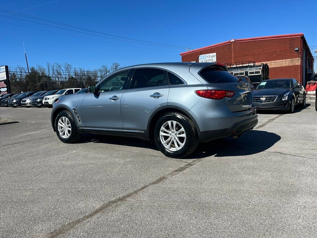 2017 INFINITI QX70 RWD - 22781490 - 6