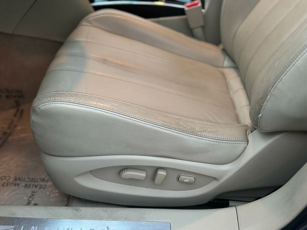 2017 INFINITI QX70 RWD - 22943230 - 12