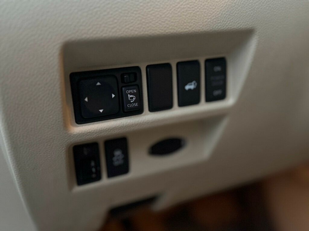 2017 INFINITI QX70 RWD - 22943230 - 13