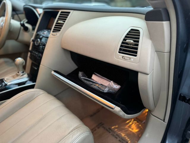 2017 INFINITI QX70 RWD - 22943230 - 25