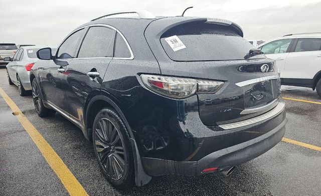 2017 INFINITI QX70 RWD - 22975609 - 4