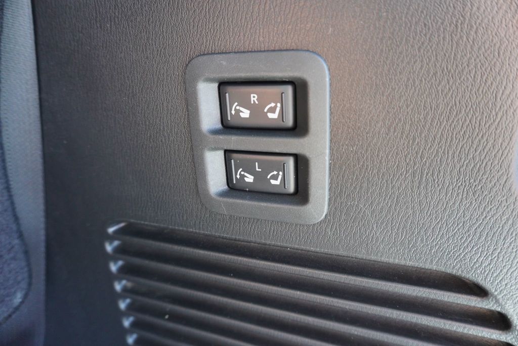 2017 INFINITI QX80  - 23081207 - 21