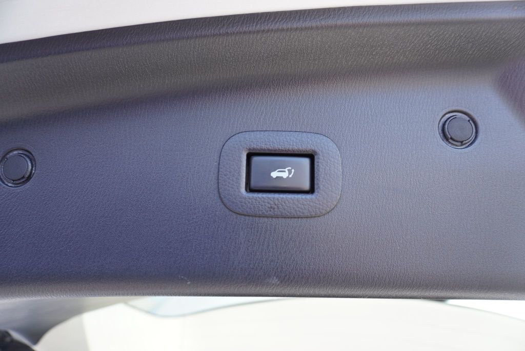 2017 INFINITI QX80  - 23081207 - 22