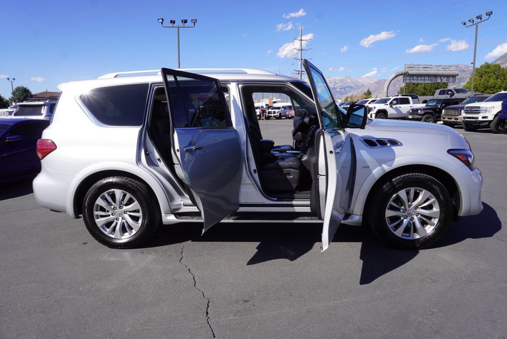 2017 INFINITI QX80  - 23081207 - 25