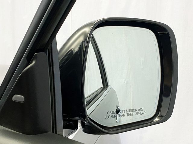 2017 INFINITI QX80 AWD - 22924535 - 19