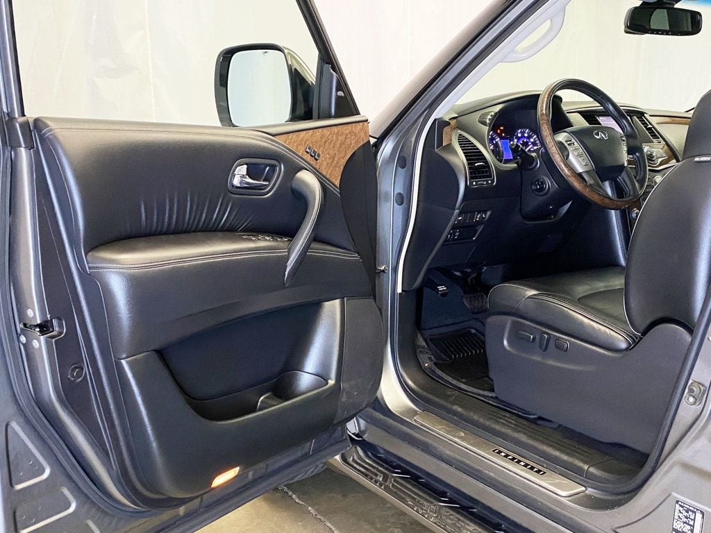 2017 Infiniti QX80 photo 20
