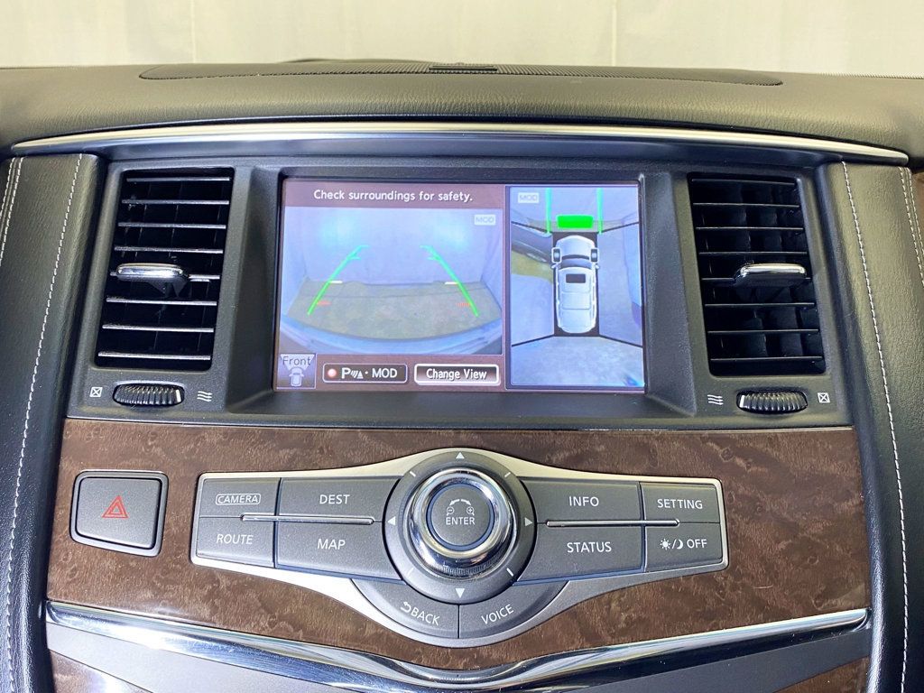 2017 Infiniti QX80 photo 36