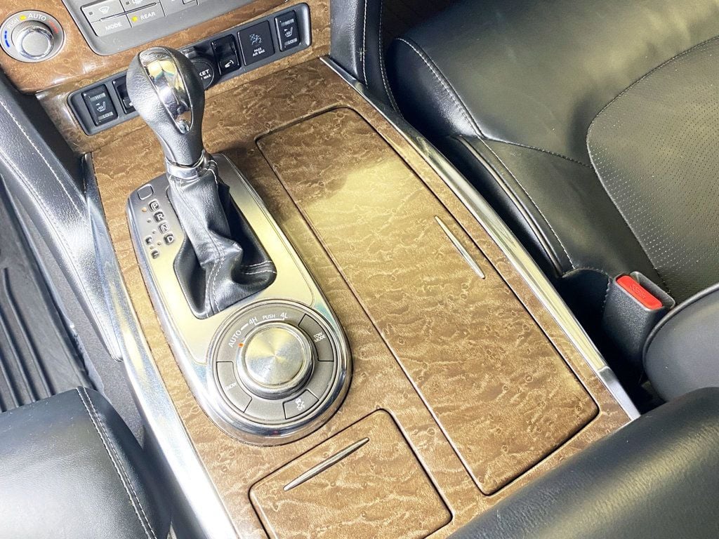 2017 Infiniti QX80 photo 39