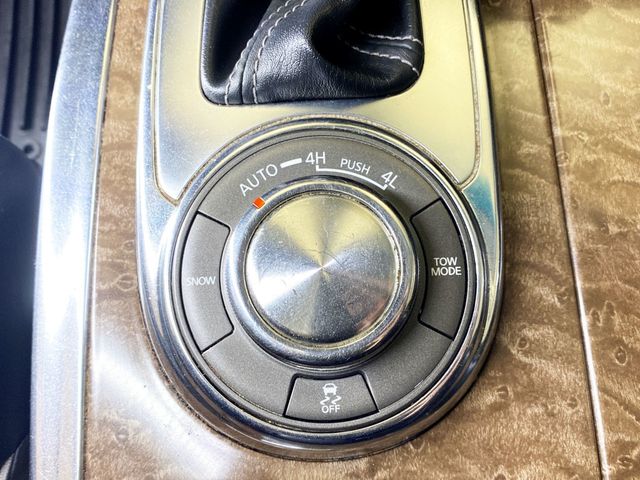 2017 INFINITI QX80 AWD - 22924535 - 43