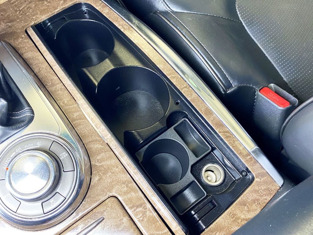 2017 Infiniti QX80 photo 41
