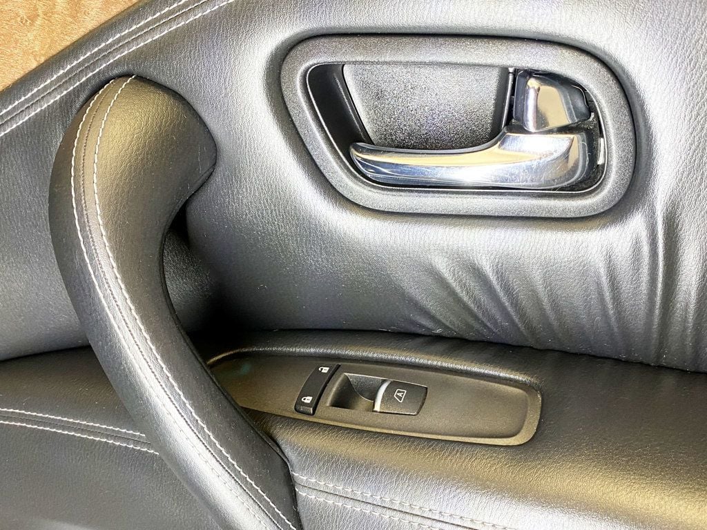 2017 Infiniti QX80 photo 46