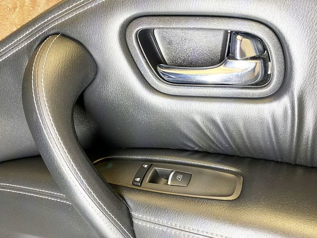 2017 INFINITI QX80 AWD - 22924535 - 50