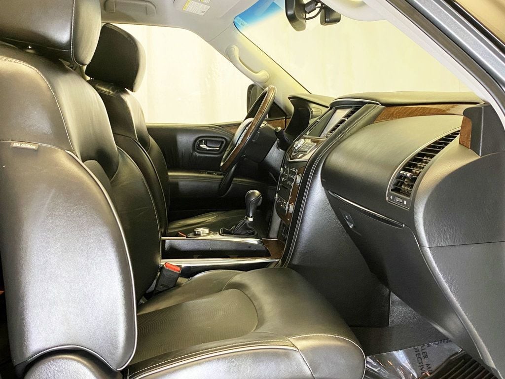 2017 Infiniti QX80 photo 47