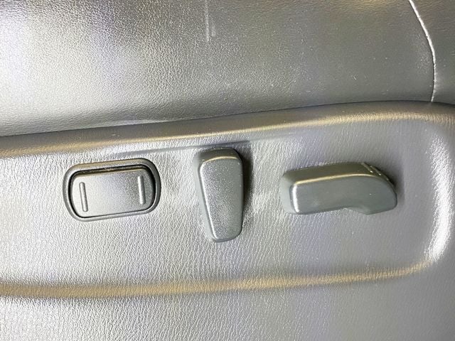 2017 INFINITI QX80 AWD - 22924535 - 52