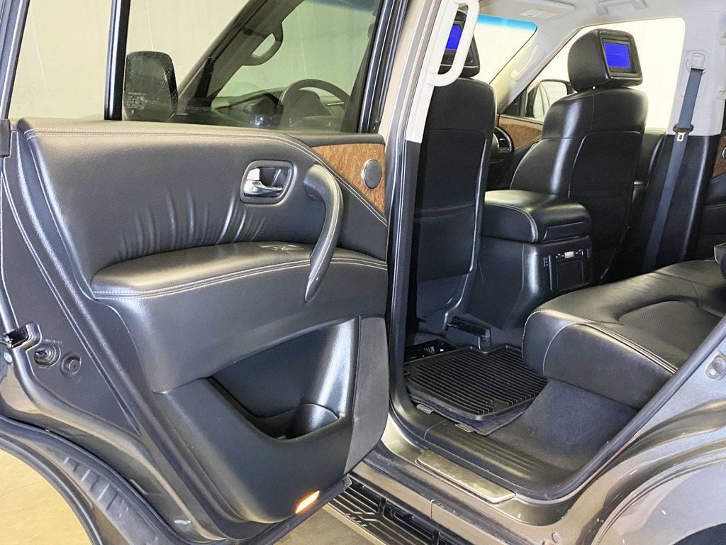 2017 Infiniti QX80 photo 54