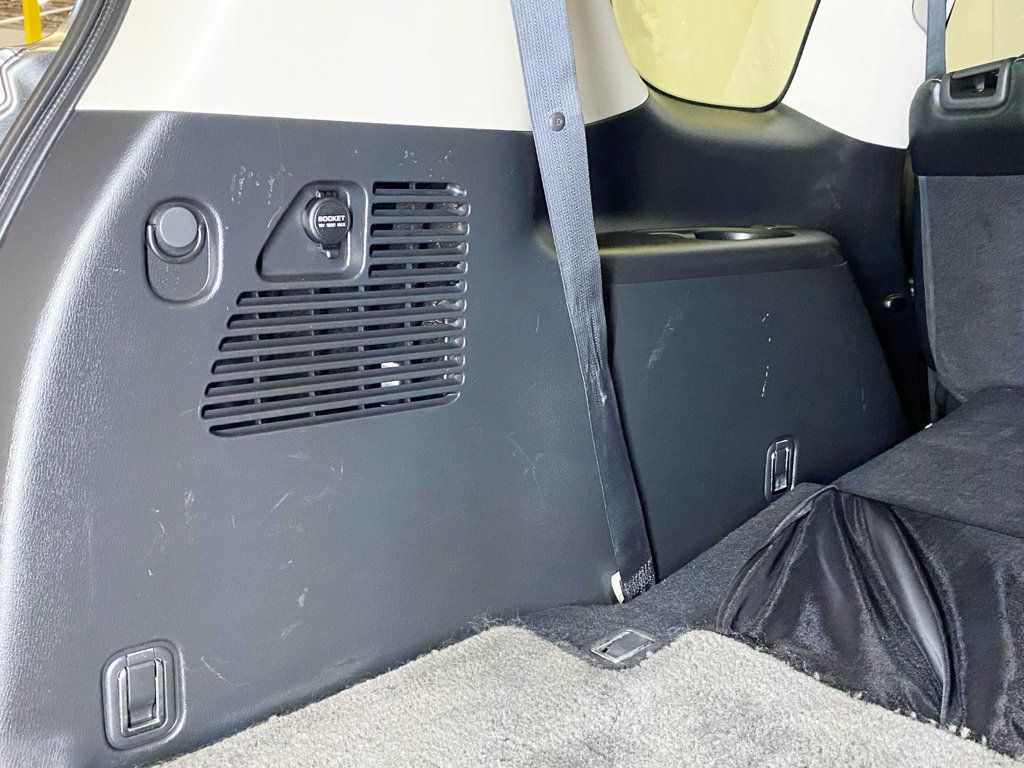 2017 INFINITI QX80 AWD - 22924535 - 72