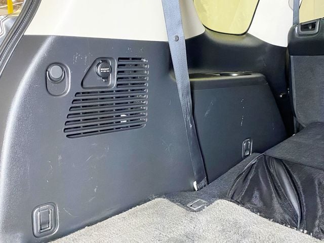 2017 INFINITI QX80 AWD - 22924535 - 72