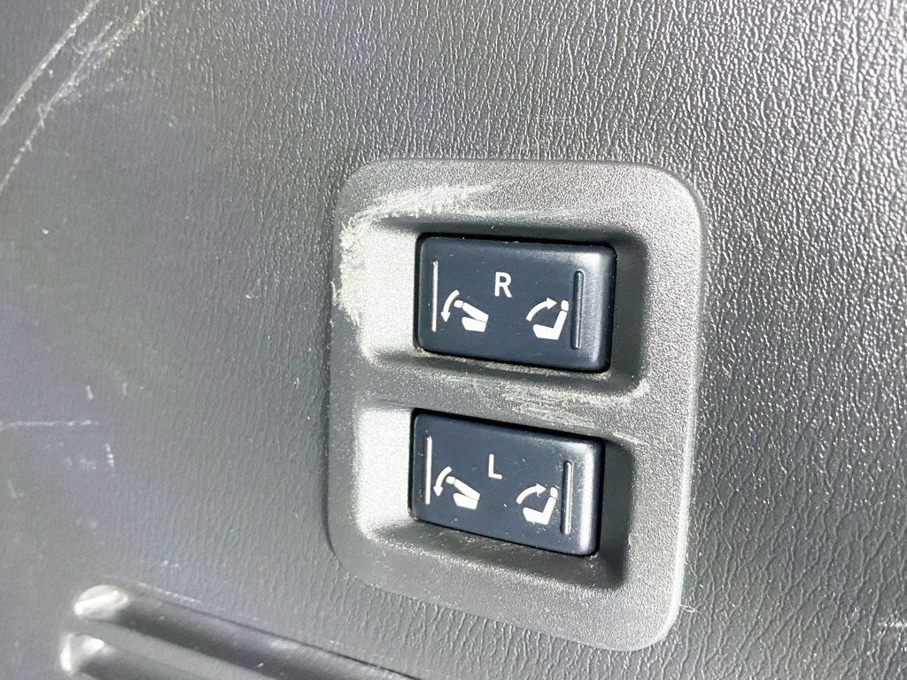 2017 INFINITI QX80 AWD - 22924535 - 74