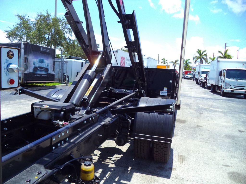 2017 International 4300 14FT SWITCH-N-GO..ROLLOFF TRUCK SYSTEM WITH CONTAINER.. - 21976040 - 32