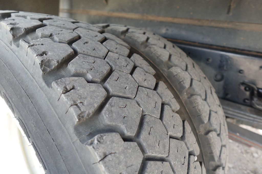 2017 Isuzu NRR (18ft Flatbed dump ICC Bumper) - 22969718 - 14