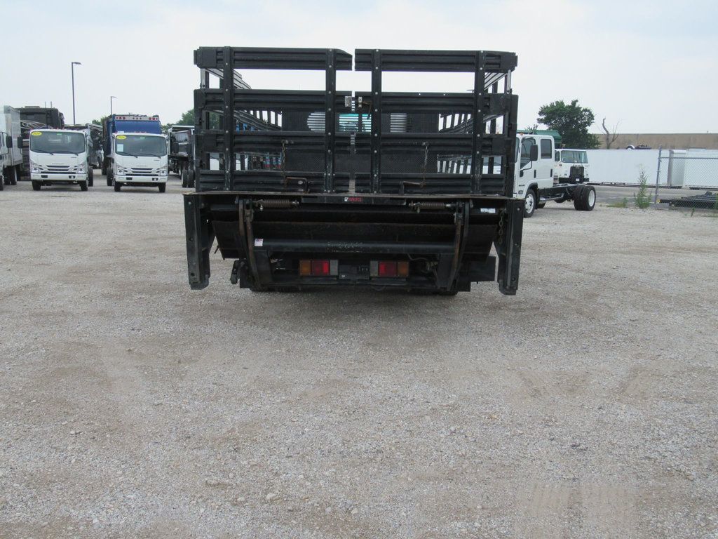 2017 Isuzu NRR (18ft Stake Bed with Liftgate) - 22459935 - 9