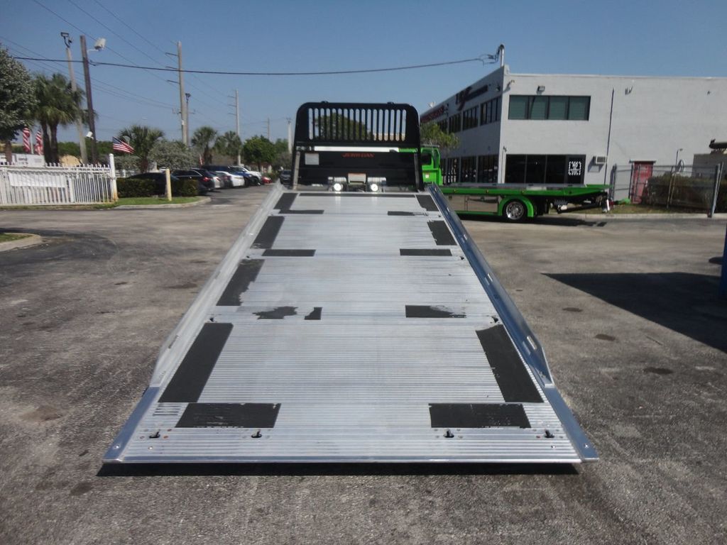 2017 Isuzu NRR 21' JERRDAN ROLLBACK TOW TRUCK. - 21831947 - 15