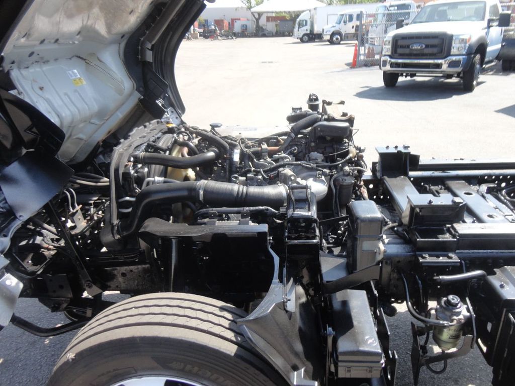 2017 Isuzu NRR 21' JERRDAN ROLLBACK TOW TRUCK. - 21831947 - 23