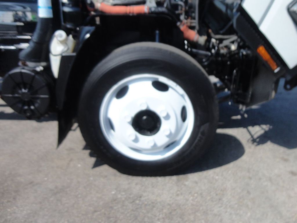 2017 Isuzu NRR 21' JERRDAN ROLLBACK TOW TRUCK. - 21831947 - 26