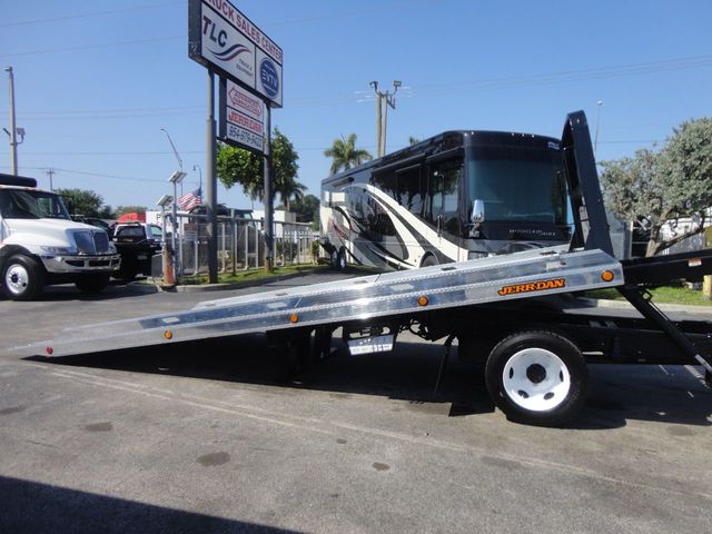 2017 Isuzu NRR 21' JERRDAN ROLLBACK TOW TRUCK. - 21831947 - 30