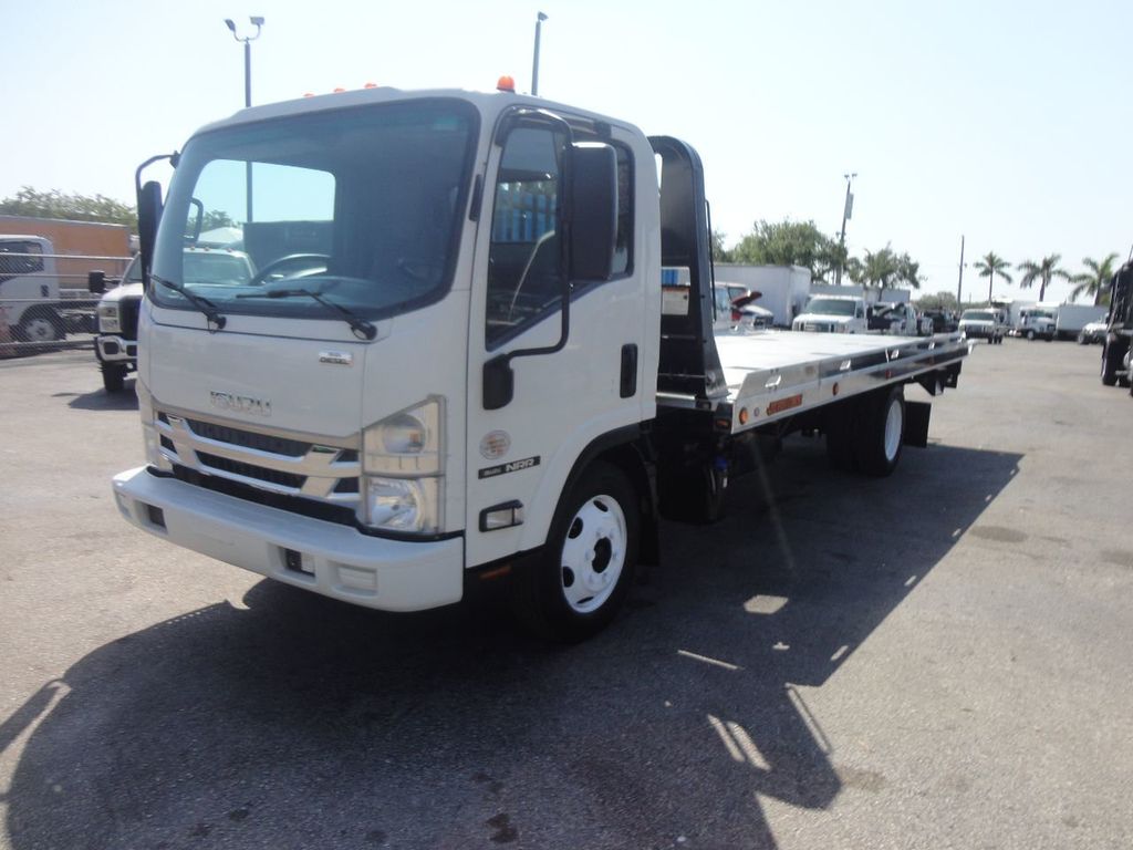 2017 Isuzu NRR 21' JERRDAN ROLLBACK TOW TRUCK. - 21831947 - 3
