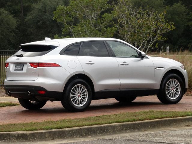 2017 Jaguar F-Pace Base photo 5