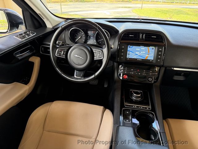 2017 Jaguar F-PACE 35t Premium AWD - 23000688 - 10