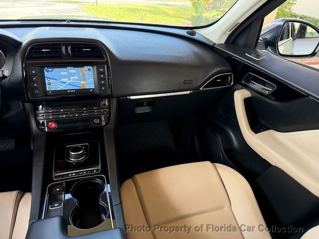2017 Jaguar F-PACE 35t Premium AWD - 23000688 - 11