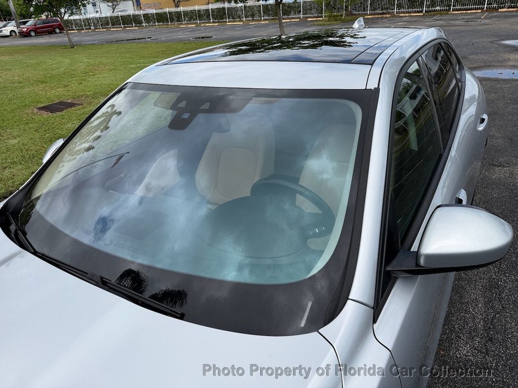 2017 Jaguar F-PACE 35t Premium AWD - 23000688 - 22