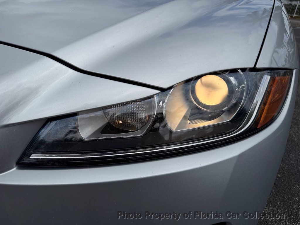 2017 Jaguar F-PACE 35t Premium AWD - 23000688 - 27