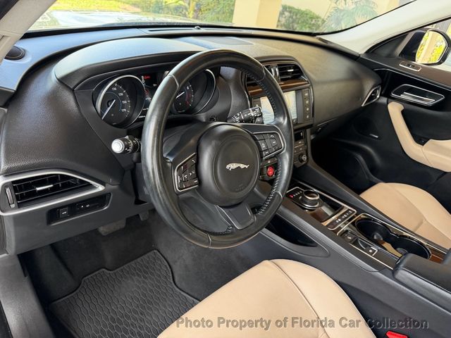2017 Jaguar F-PACE 35t Premium AWD - 23000688 - 32