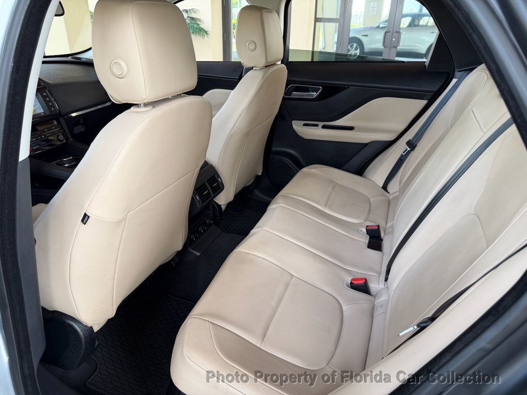 2017 Jaguar F-PACE 35t Premium AWD - 23000688 - 34