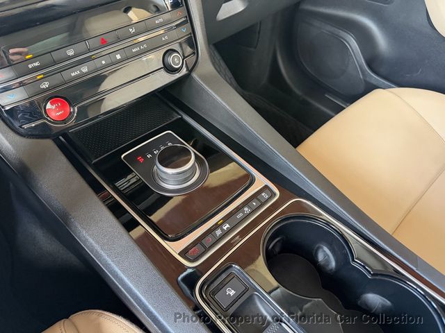 2017 Jaguar F-PACE 35t Premium AWD - 23000688 - 53