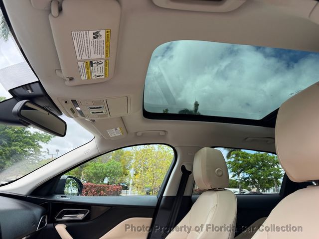 2017 Jaguar F-PACE 35t Premium AWD - 23000688 - 56