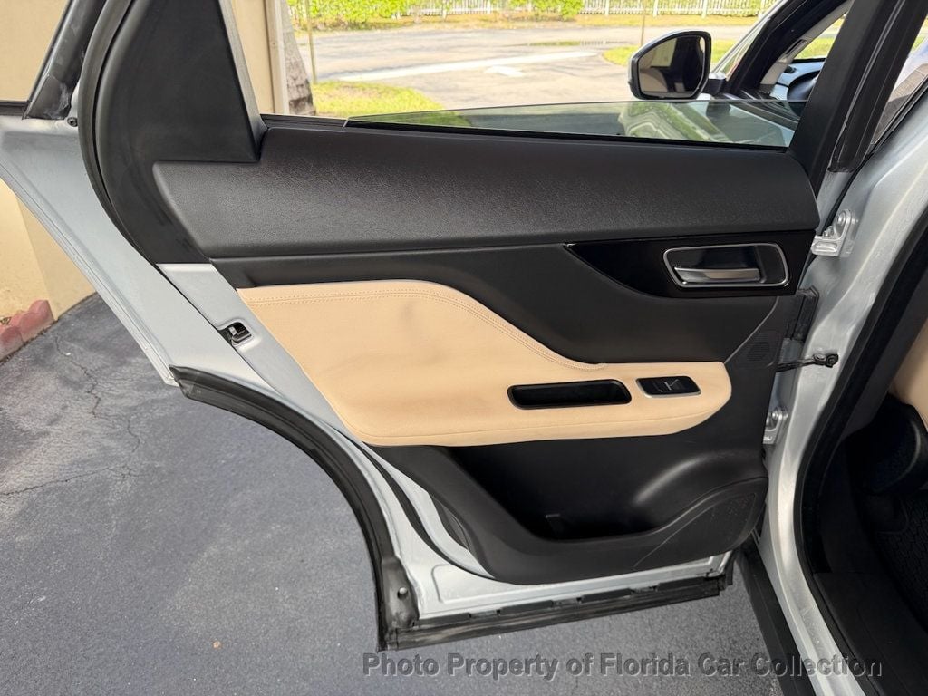 2017 Jaguar F-PACE 35t Premium AWD - 23000688 - 64