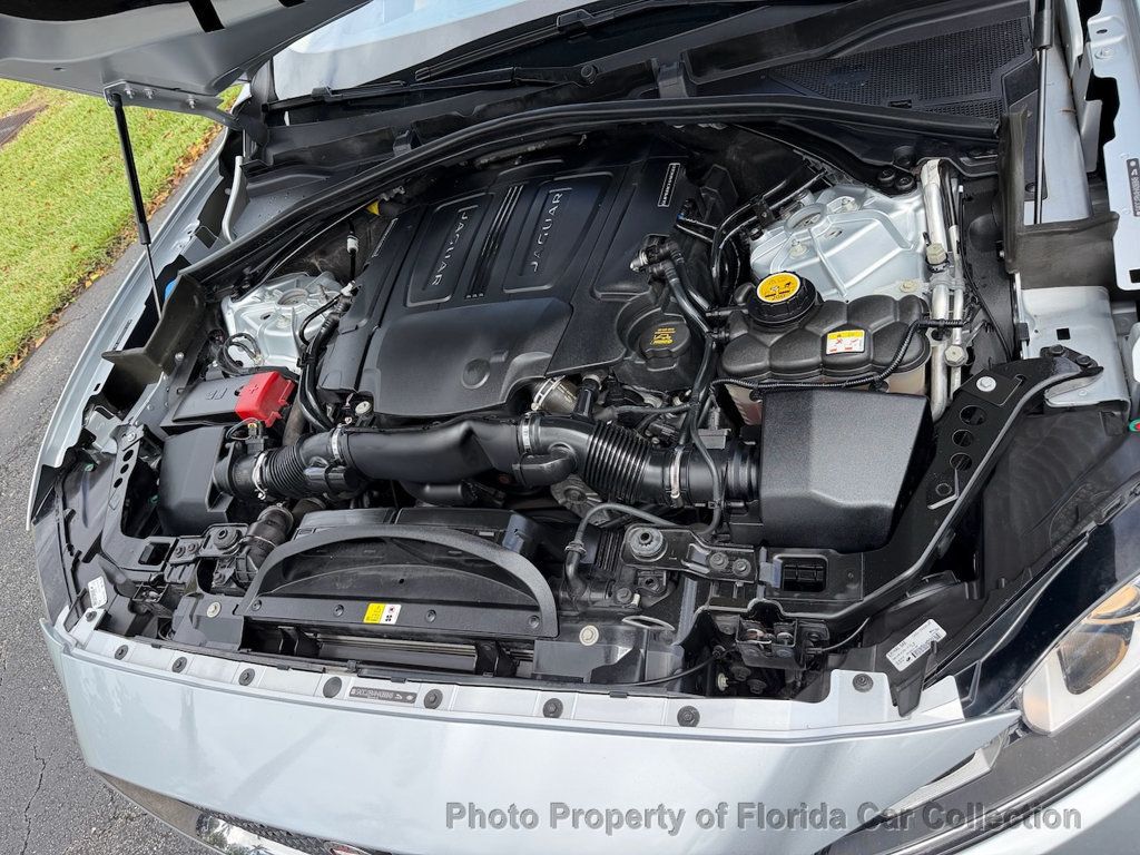 2017 Jaguar F-PACE 35t Premium AWD - 23000688 - 77