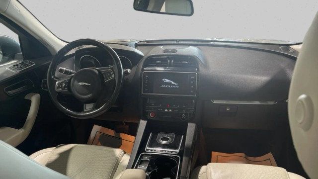 2017 Jaguar F-PACE 35t Prestige AWD - 23054039 - 14