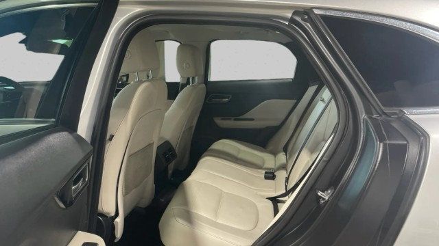 2017 Jaguar F-PACE 35t Prestige AWD - 23054039 - 16