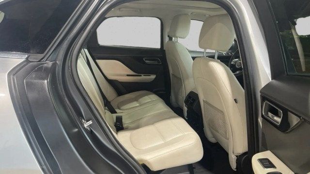 2017 Jaguar F-PACE 35t Prestige AWD - 23054039 - 17