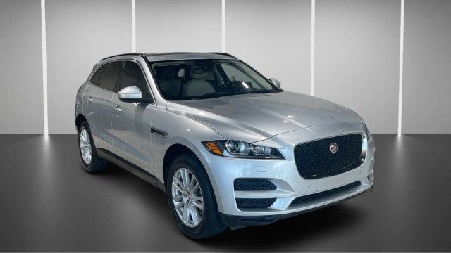 2017 Jaguar F-PACE 35t Prestige AWD - 23054039 - 1