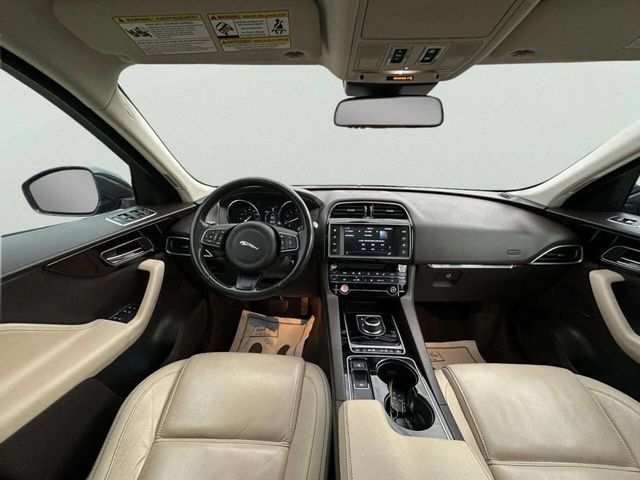 2017 Jaguar F-PACE 35t Prestige AWD - 23015329 - 17