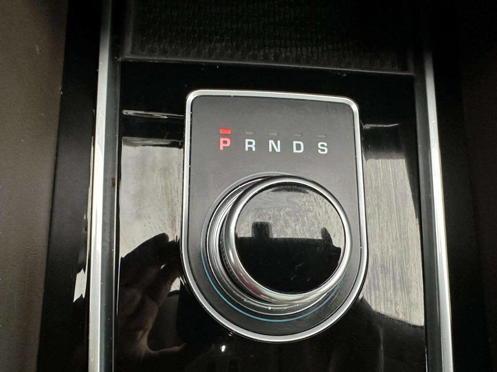 2017 Jaguar F-PACE 35t Prestige AWD - 23015329 - 29