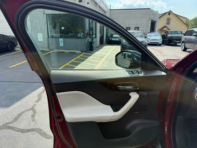 2017 Jaguar F-PACE 35t Prestige AWD - 23060482 - 17
